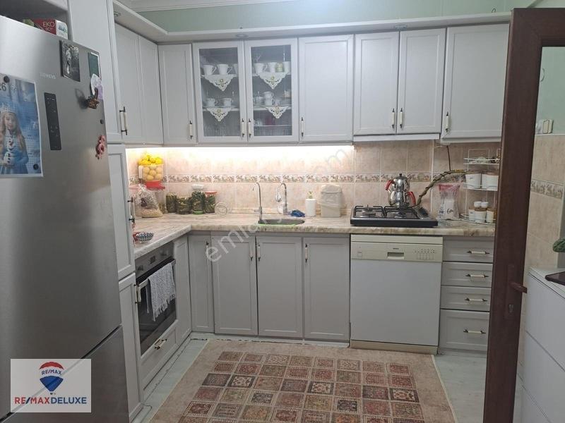 Remax Deluxe'den Gölcük Piyalepaşa Mah. 3+1 Satılık Daire — fotoğraf 8