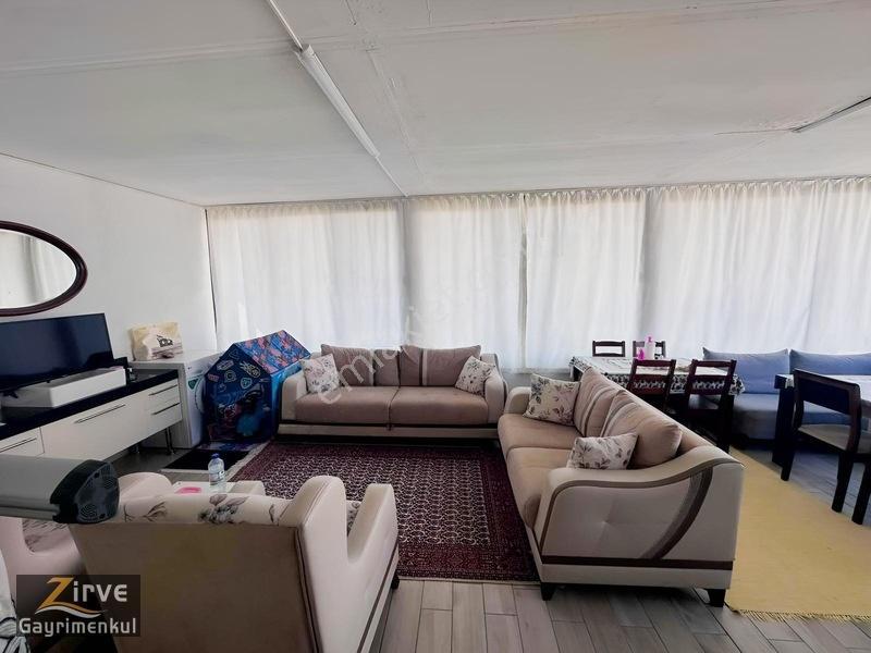 Zirveden Kalabada Hissetapulu 504m2 Eşyalı Konteynerlı Bahçe — fotoğraf 3