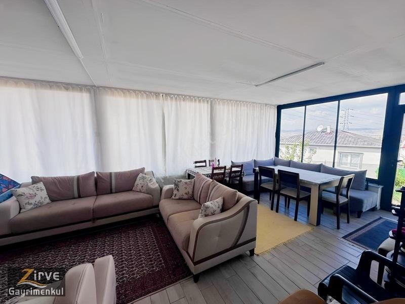 Zirveden Kalabada Hissetapulu 504m2 Eşyalı Konteynerlı Bahçe — fotoğraf 4