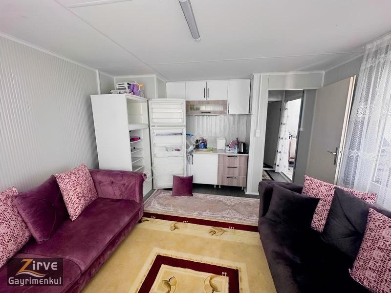 Zirveden Kalabada Hissetapulu 504m2 Eşyalı Konteynerlı Bahçe — fotoğraf 5