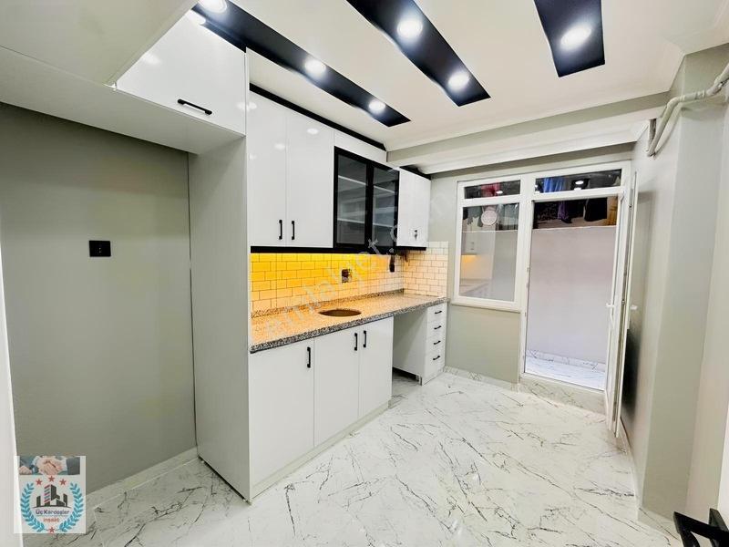 Üç Kardeşler'Den İsmetpaşa Mah Satılık 2+1 100M² Hisseli Daire
