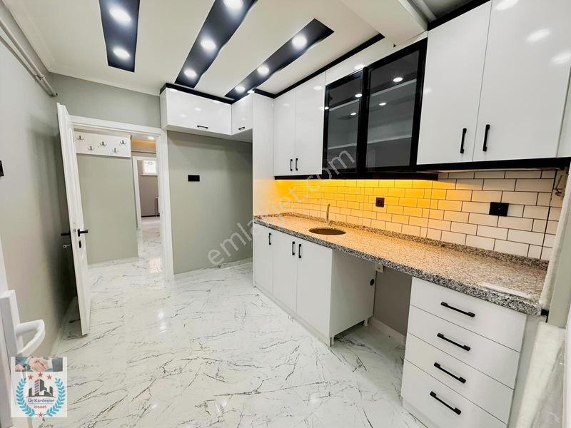 Üç Kardeşler'den İsmetpaşa Mah Satılık 2+1 100m² Hisseli Daire — fotoğraf 2