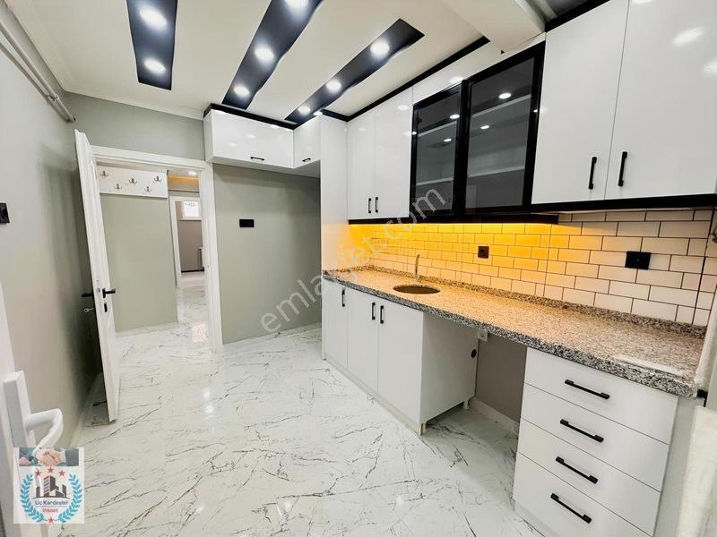 Üç Kardeşler'den İsmetpaşa Mah Satılık 2+1 100m² Hisseli Daire — fotoğraf 4