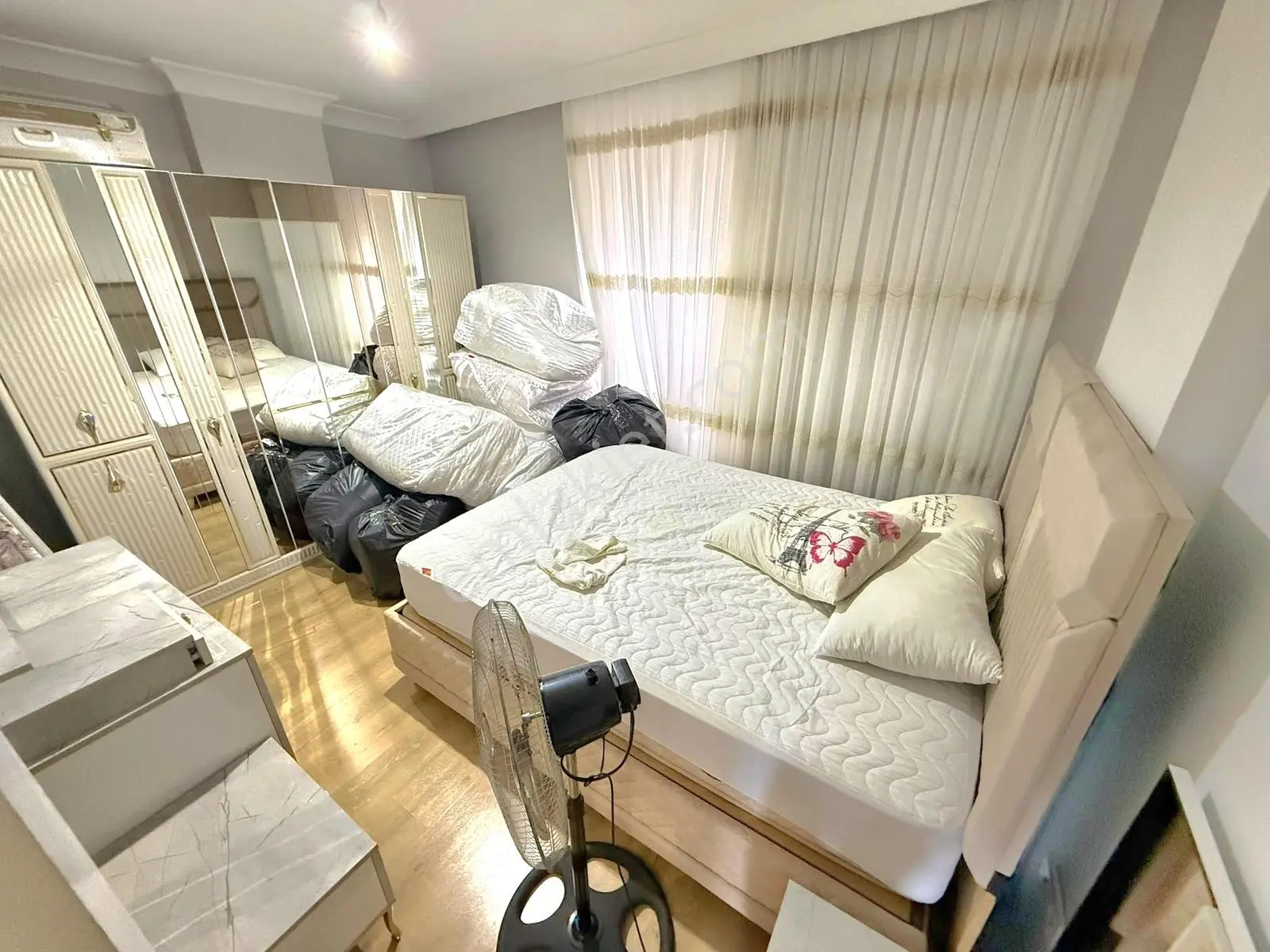 Pusula İnş.tan Cami Duragına Yakın Cadde Uzerinde 125m2 3kat Da — fotoğraf 8