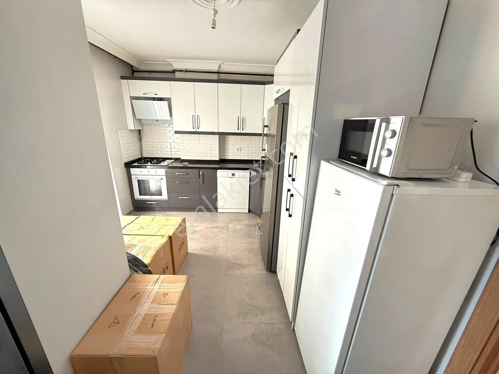 Pusula İnş.tan Cami Duragına Yakın Cadde Uzerinde 125m2 3kat Da — fotoğraf 9