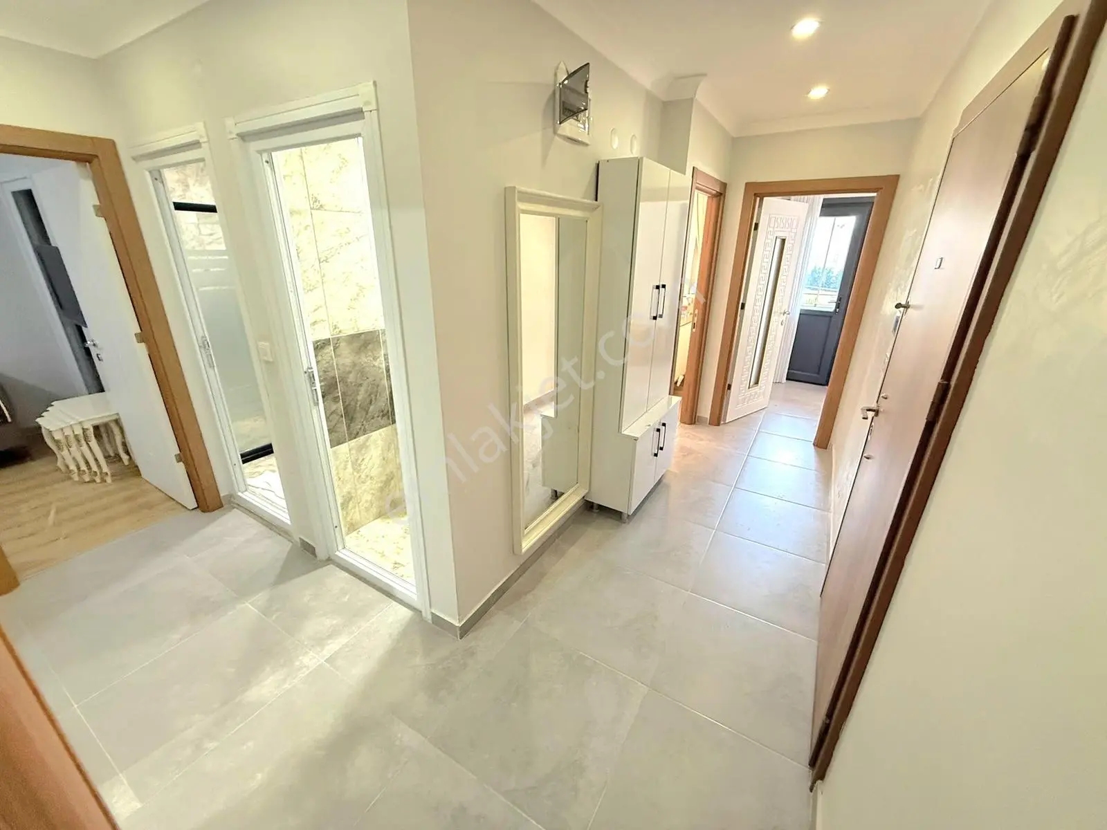 Pusula İnş.tan Cami Duragına Yakın Cadde Uzerinde 125m2 3kat Da — fotoğraf 10