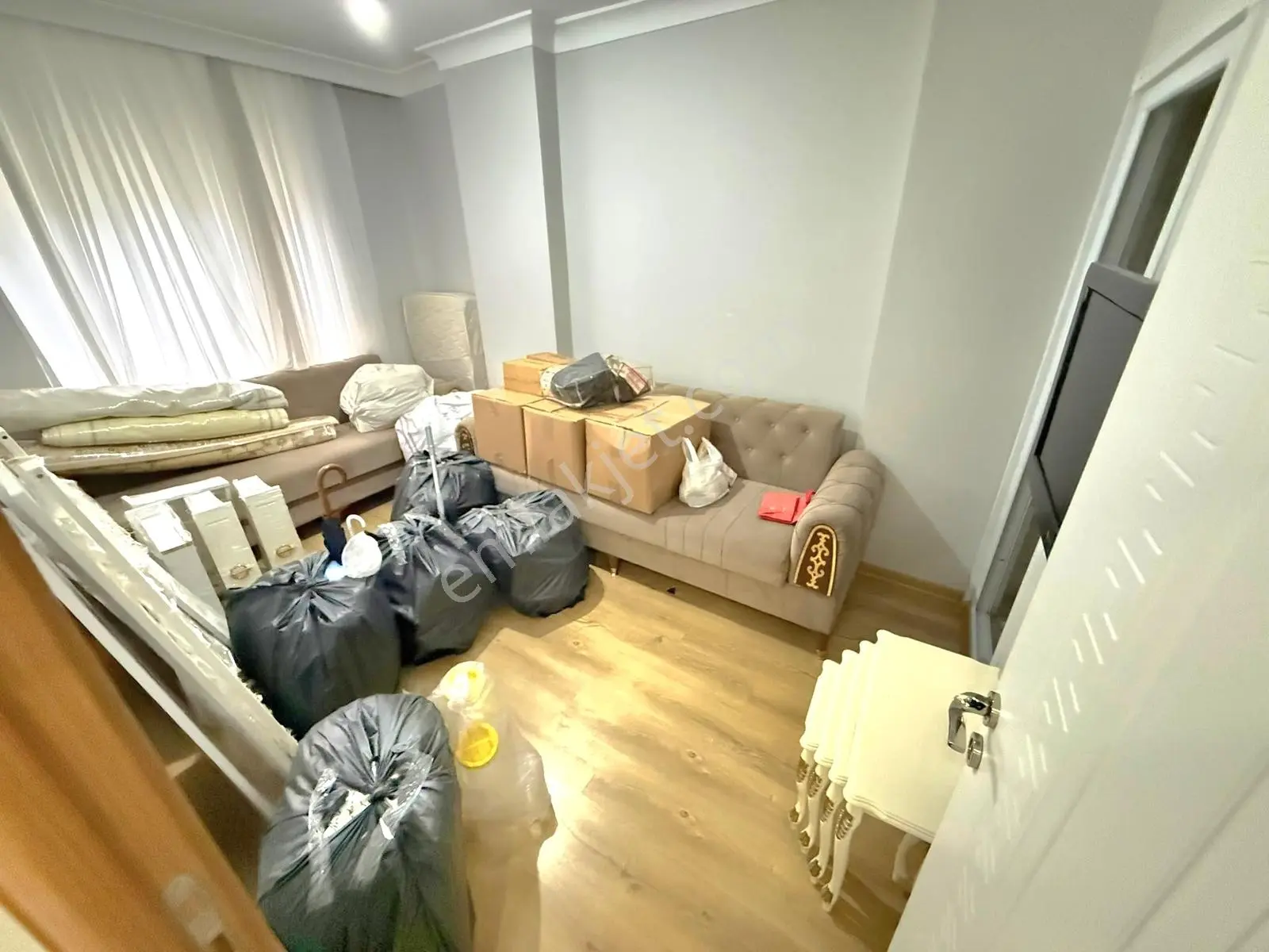 Pusula İnş.tan Cami Duragına Yakın Cadde Uzerinde 125m2 3kat Da — fotoğraf 12