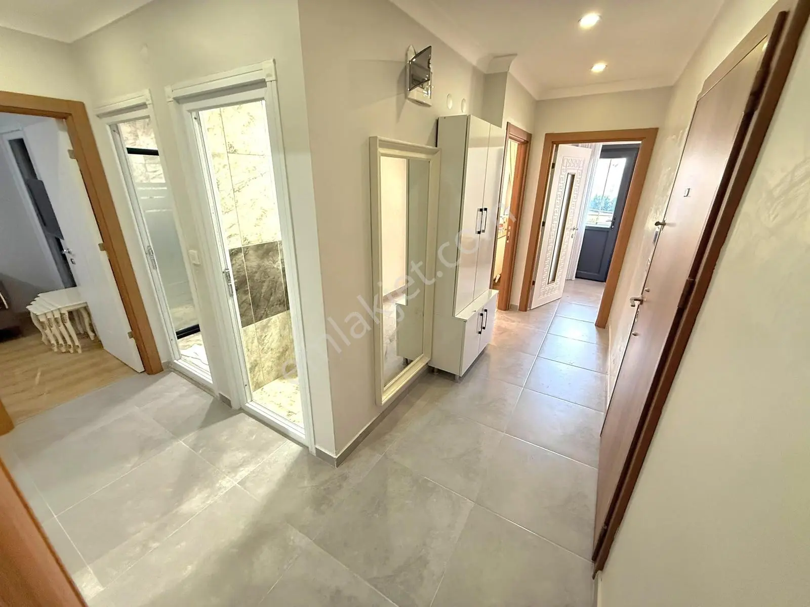 Pusula İnş.tan Cami Duragına Yakın Cadde Uzerinde 125m2 3kat Da — fotoğraf 16