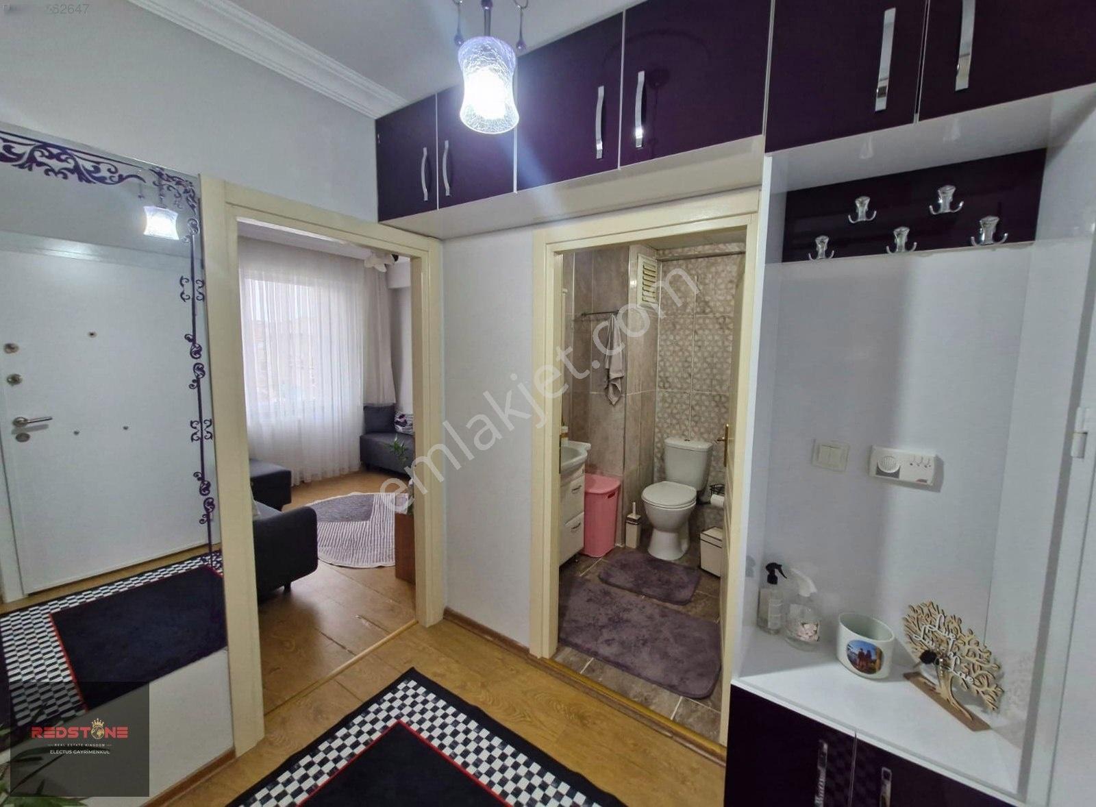 Şeyh Sinan'da Hazır Kiracılı 2+1 Satılık Daire — fotoğraf 3