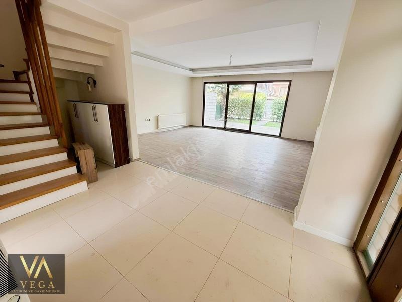 Vega'dan Muradiye Villalar Bölgesinde 4+1 190m2 Site İçinde — fotoğraf 7