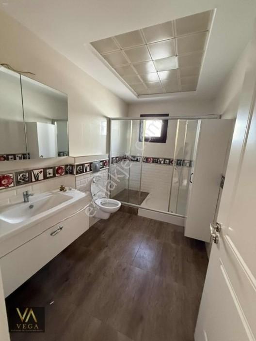 Vega'dan Muradiye Villalar Bölgesinde 4+1 190m2 Site İçinde — fotoğraf 20