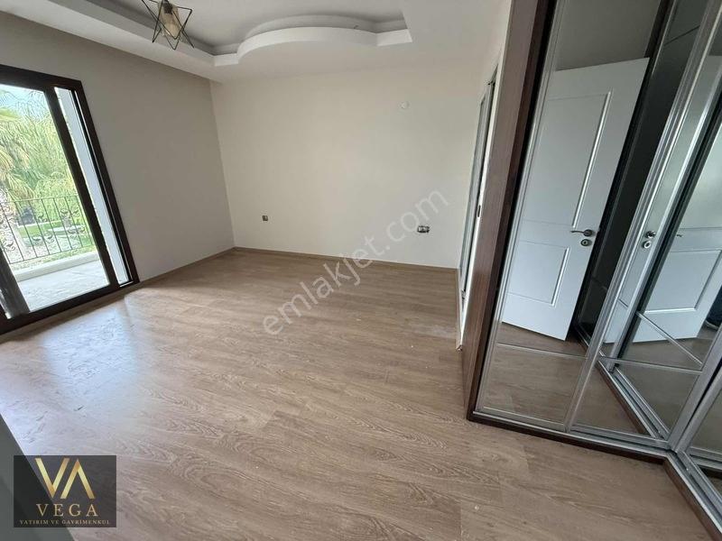 Vega'dan Muradiye Villalar Bölgesinde 4+1 190m2 Site İçinde — fotoğraf 25