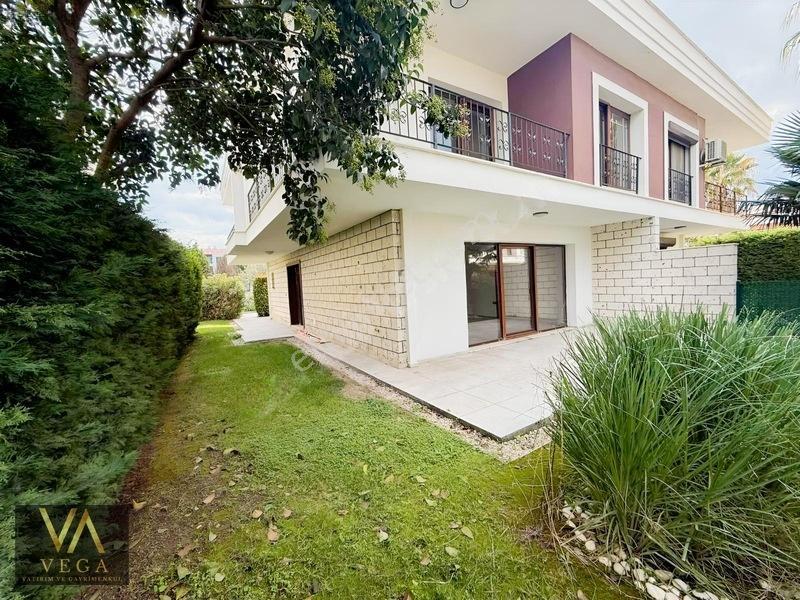 Vega'dan Muradiye Villalar Bölgesinde 4+1 190m2 Site İçinde — fotoğraf 33