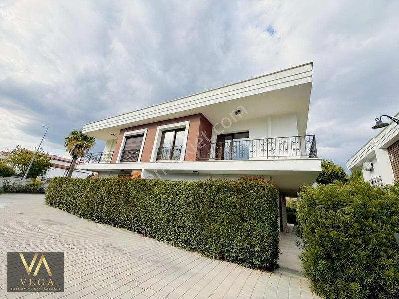 Vega'dan Muradiye Villalar Bölgesinde 4+1 190m2 Site İçinde — fotoğraf 34