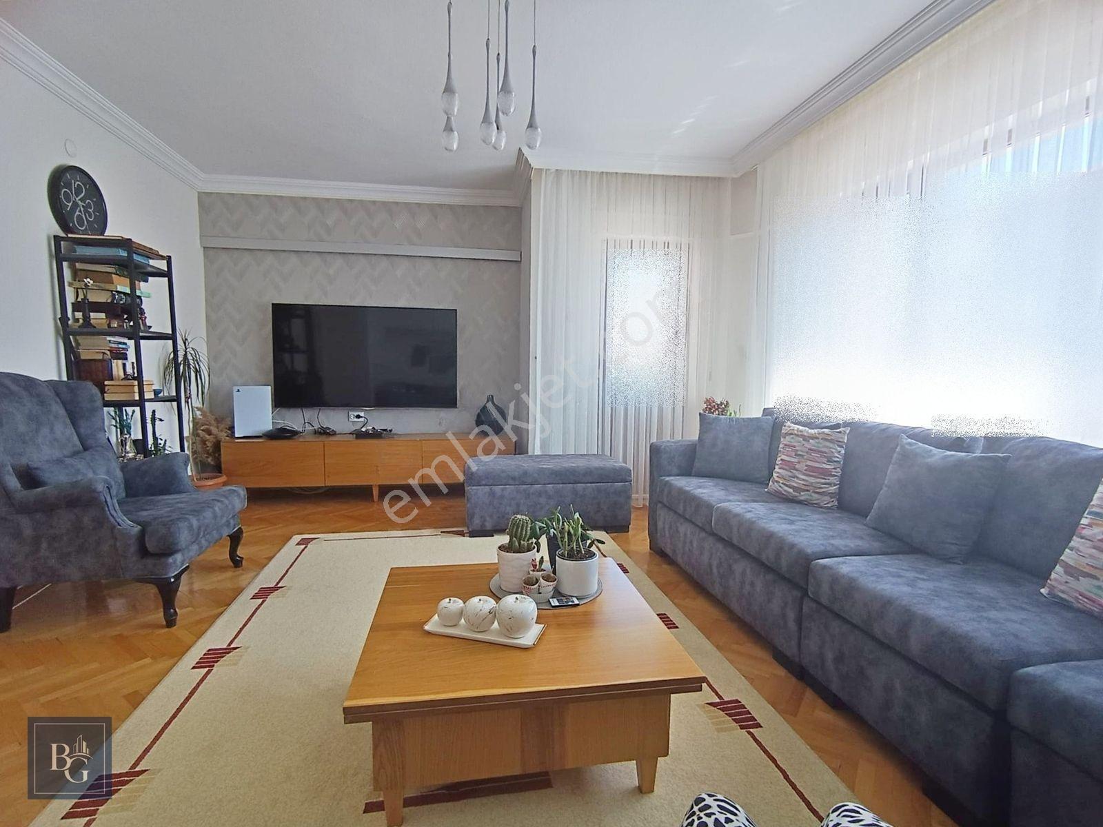 ⫸︎b*g⫷bağlar Cd Yakını Ara Katta Teras Balkonlu Bağımsız 3+1 — fotoğraf 2