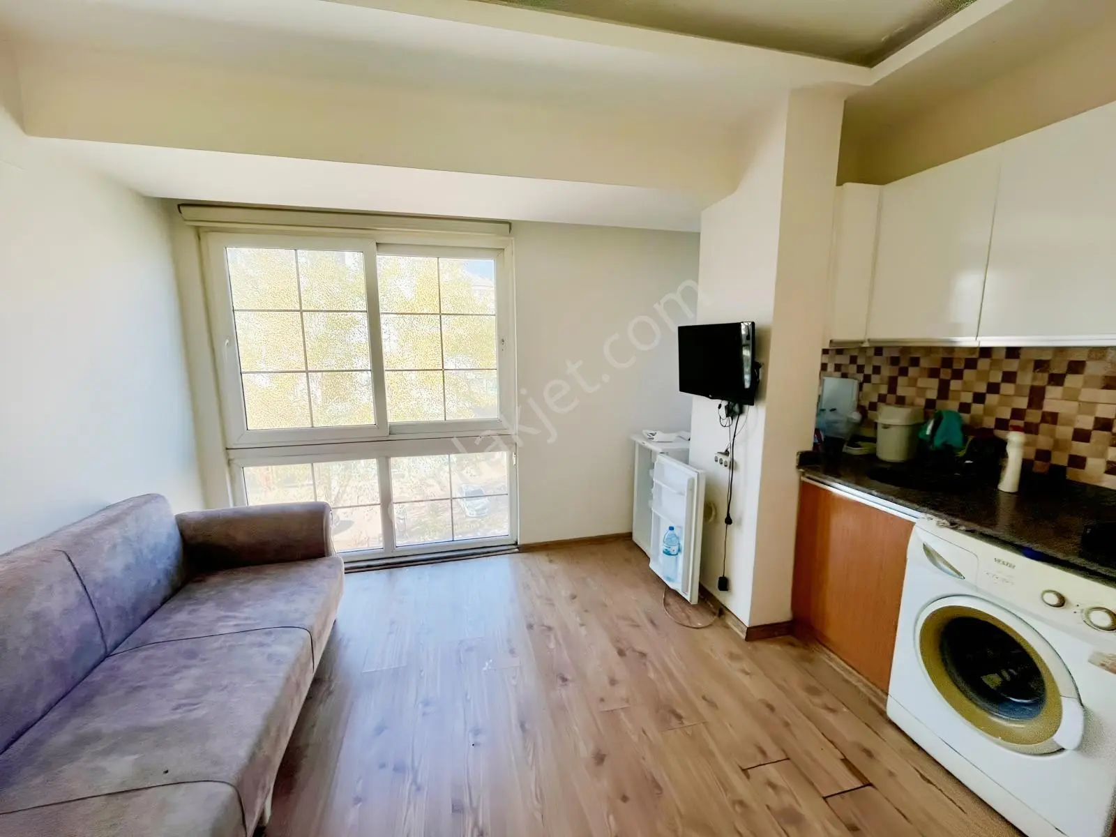 Amazon'dan Uncular Camii Civarı 1+1 Satılık Fırsat Daire!!! — fotoğraf 2