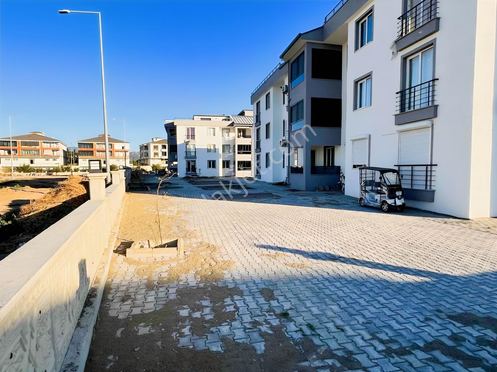 Denize Yakın Site İçinde Kaliteli Lüx 1+1 Tertemiz Daire — fotoğraf 3