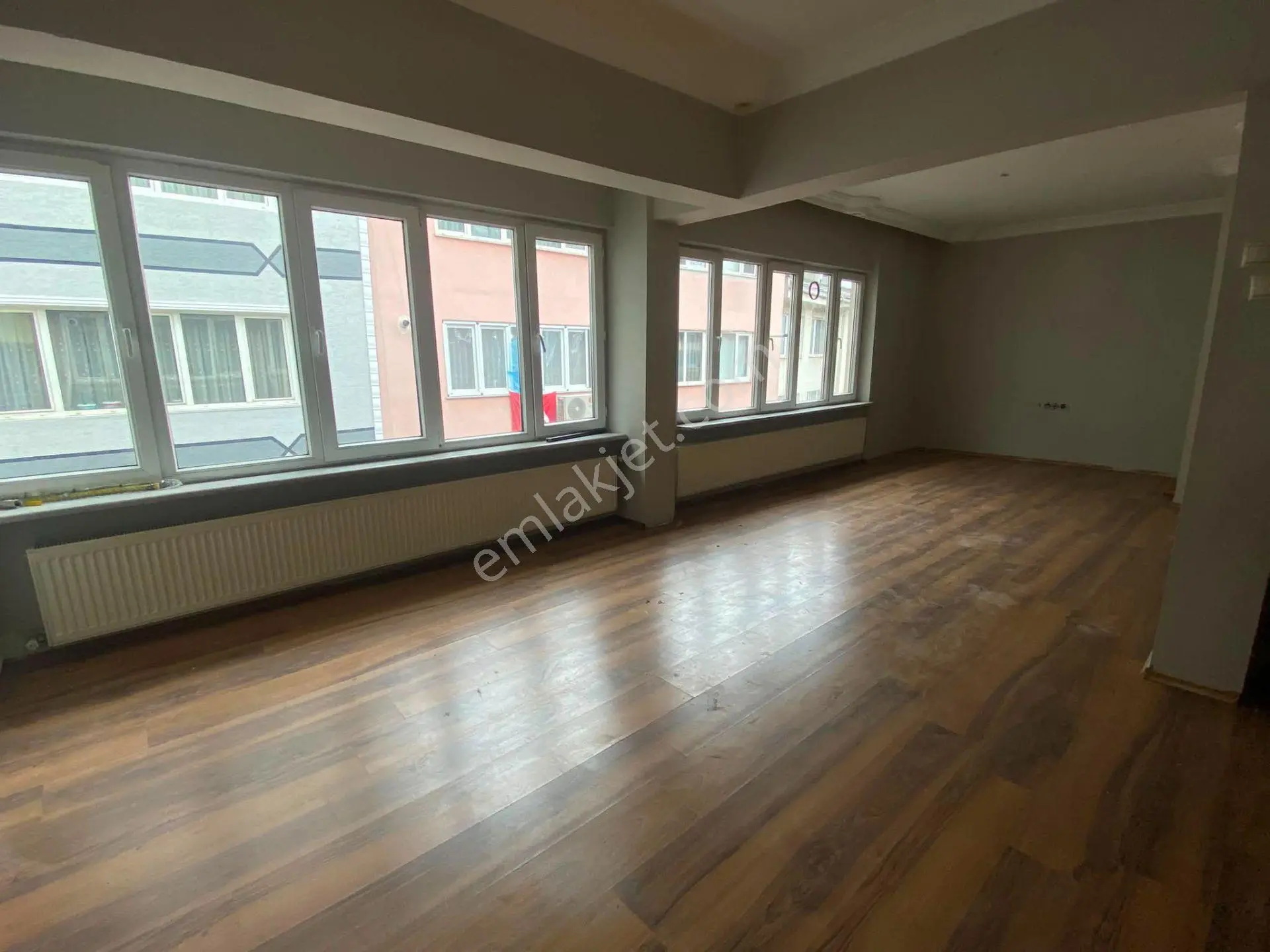 Bursa Yıldırım Karamazakta 2+1 95M2 3.Kat Kombili Bakımlı Daire