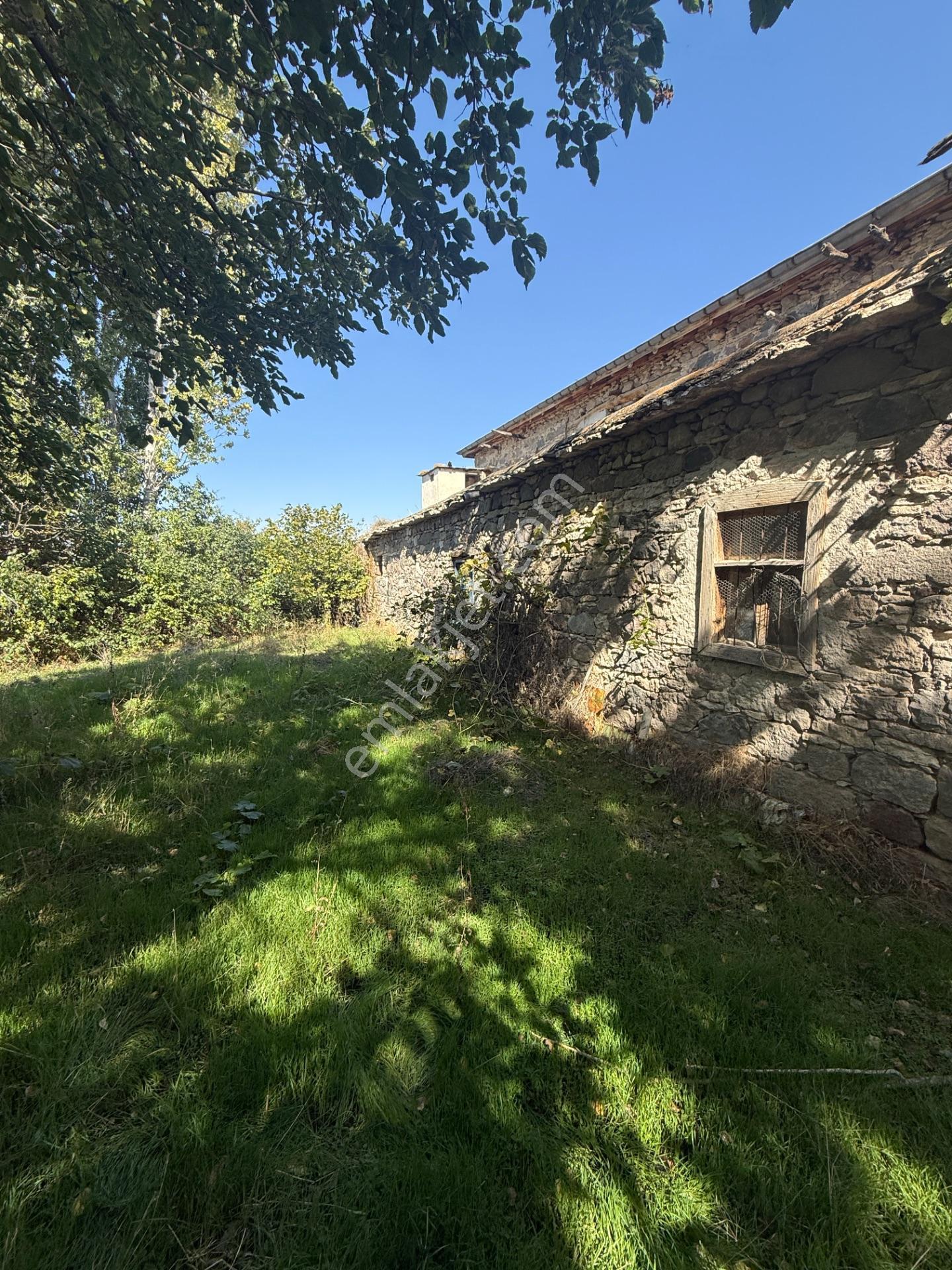 Seydişehir Çavuş Mahallesi'nde 450 M² Bahçeli Köy Evi — fotoğraf 5