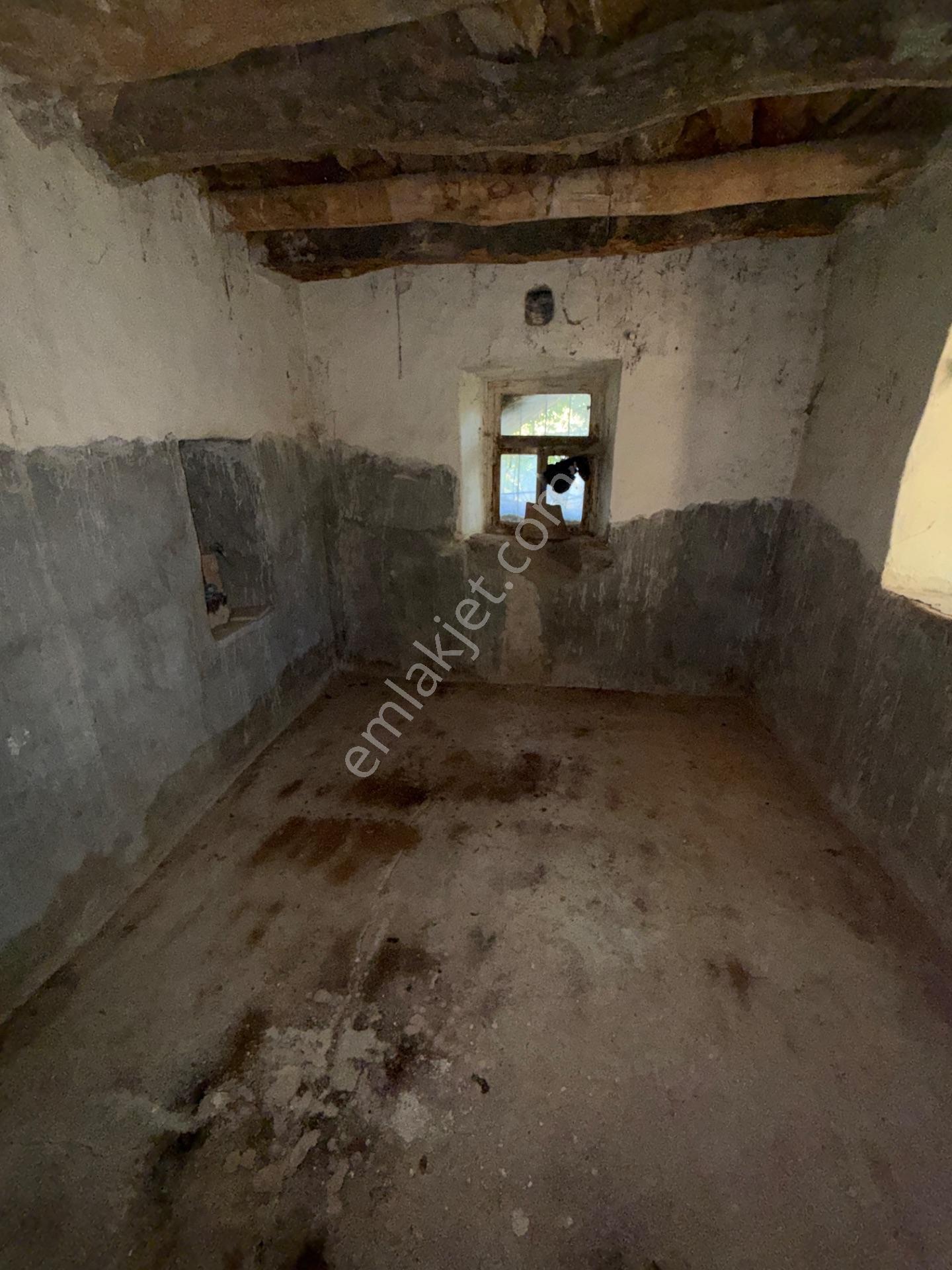 Seydişehir Çavuş Mahallesi'nde 450 M² Bahçeli Köy Evi — fotoğraf 12