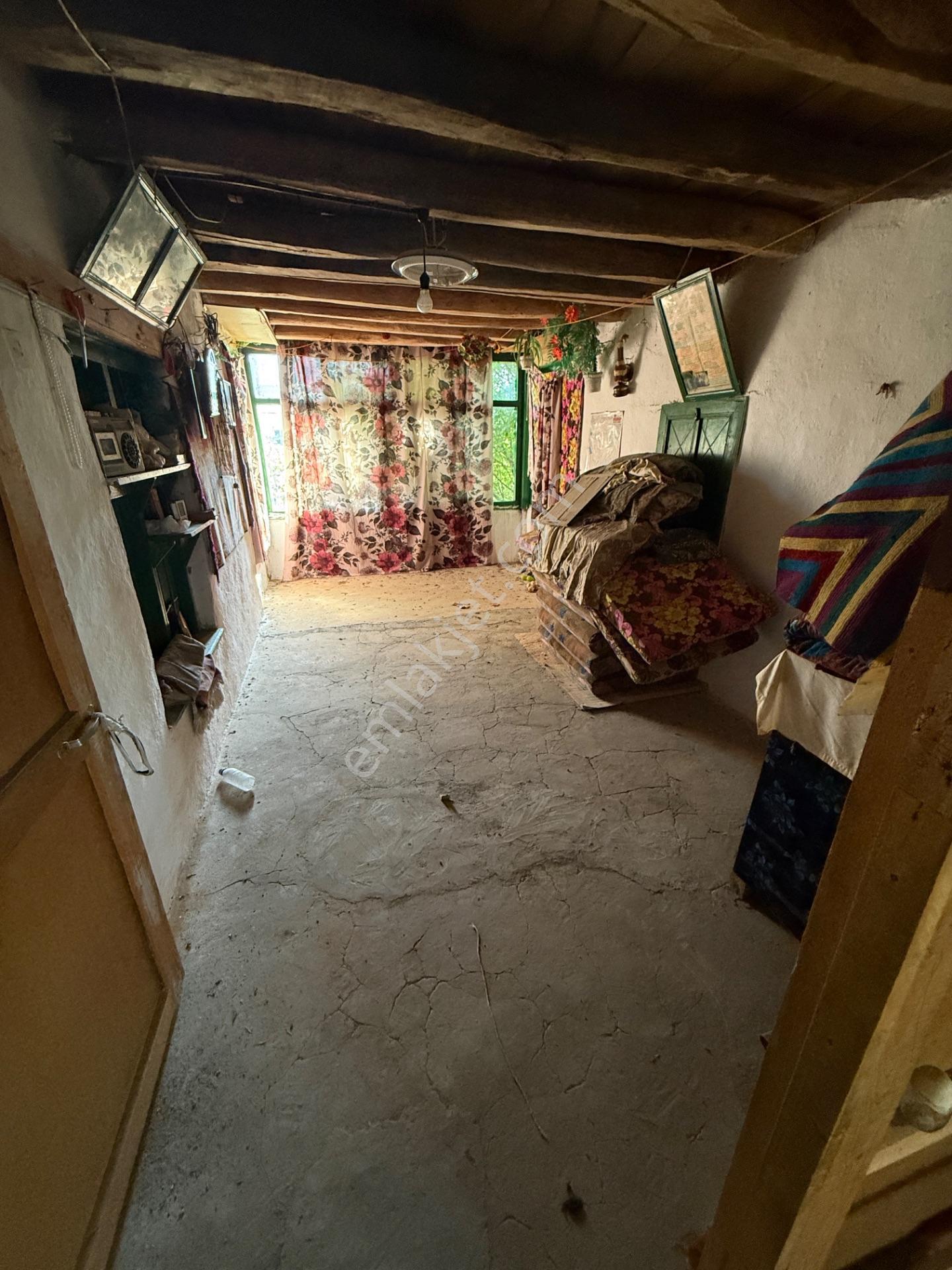 Seydişehir Çavuş Mahallesi'nde 450 M² Bahçeli Köy Evi — fotoğraf 14