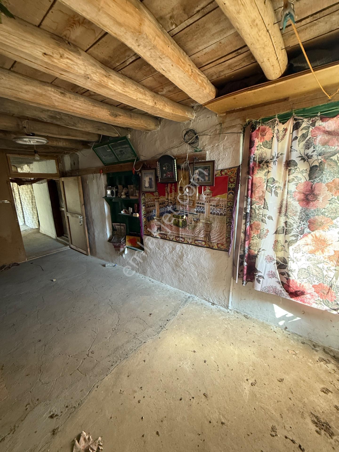 Seydişehir Çavuş Mahallesi'nde 450 M² Bahçeli Köy Evi — fotoğraf 16
