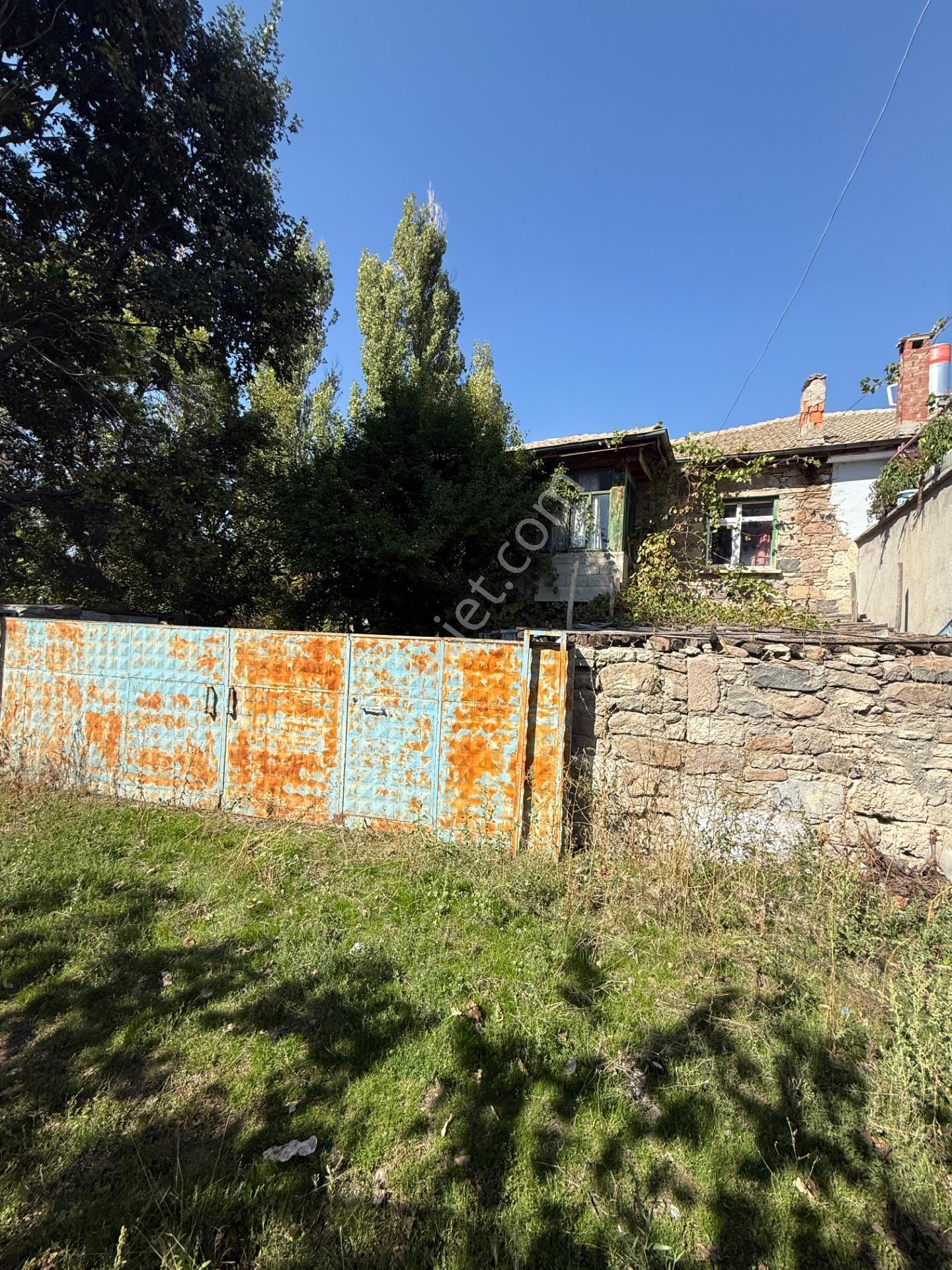 Seydişehir Çavuş Mahallesi'nde 450 M² Bahçeli Köy Evi — fotoğraf 31
