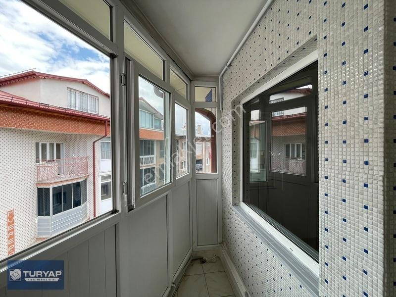 Turyap Sivas'tan Çarşı İçerisinde 151m2 Geniş Satılık 3+1 Daire — fotoğraf 13