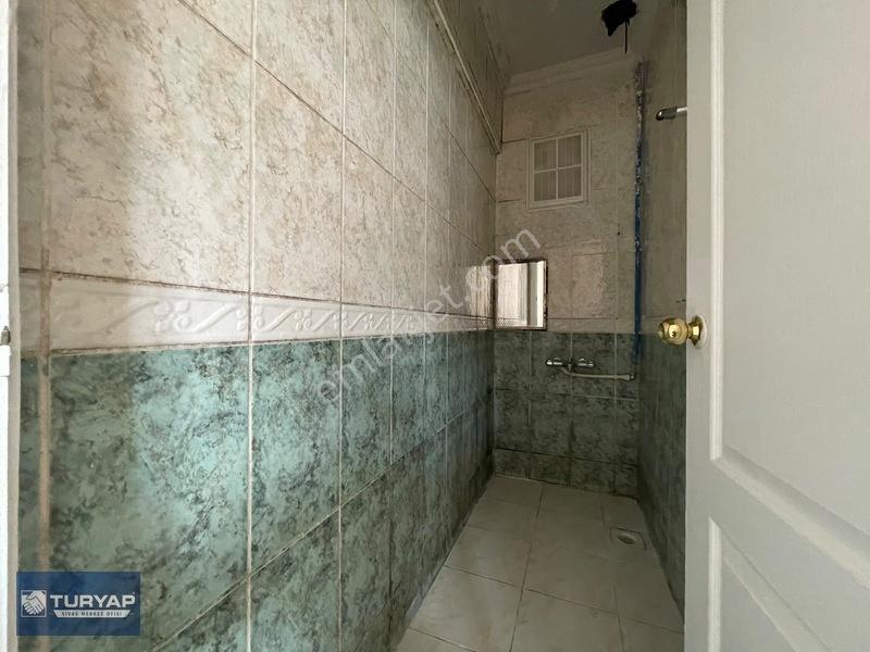 Turyap Sivas'tan Çarşı İçerisinde 151m2 Geniş Satılık 3+1 Daire — fotoğraf 20