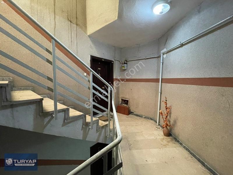 Turyap Sivas'tan Çarşı İçerisinde 151m2 Geniş Satılık 3+1 Daire — fotoğraf 25