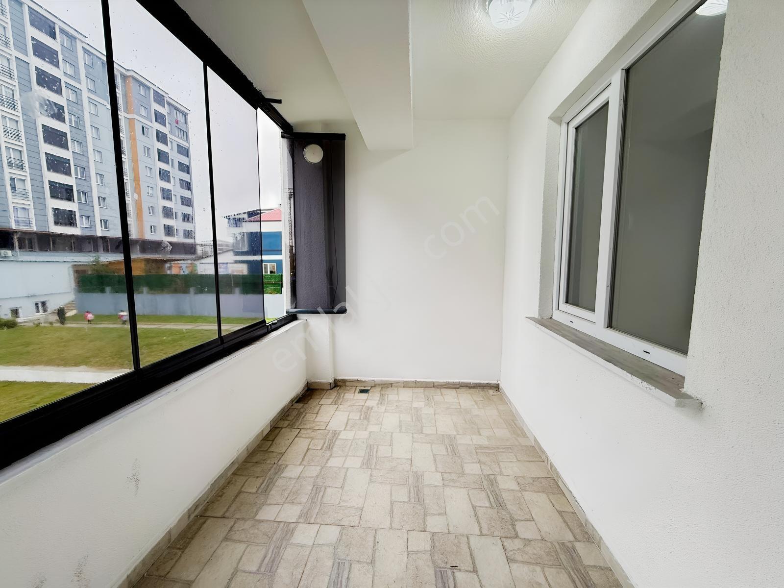 Var'dan Çerkezköy Avm Bölgesinde 2+1 Ara Kat Lüx Sitede Daire — fotoğraf 2