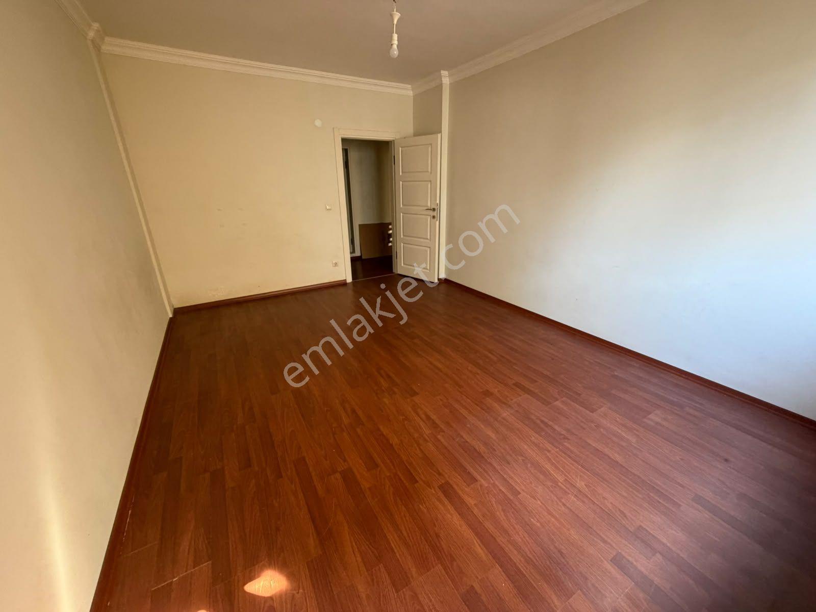 Yaylacık'ta Satılık 2+1 Daire: 105m², Balkonlu, Merkezi Konum — fotoğraf 4
