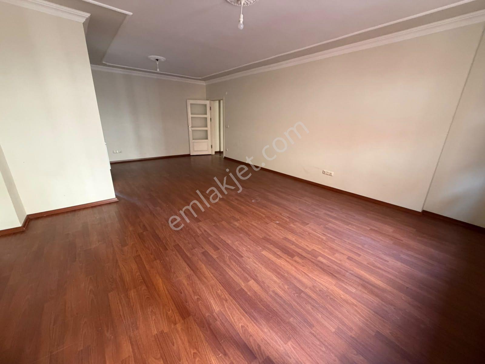 Yaylacık'ta Satılık 2+1 Daire: 105m², Balkonlu, Merkezi Konum — fotoğraf 10