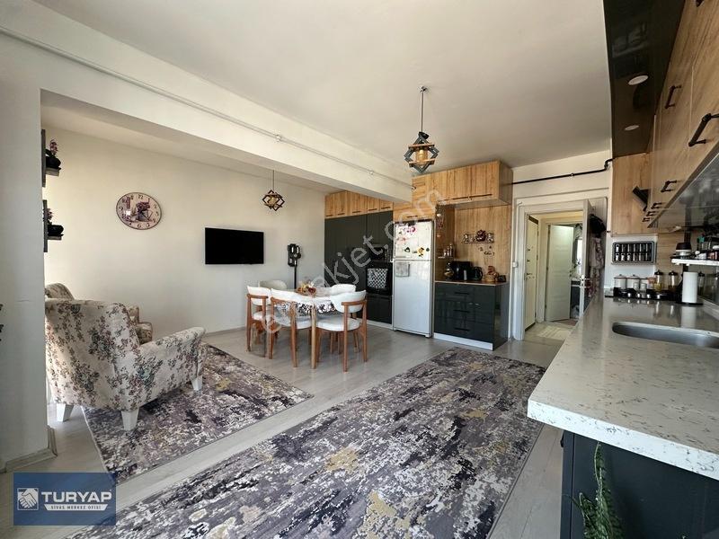 Turyap'dan Site İçerisinde 4.5+1 Yapılı Satılık Lüks Daire — fotoğraf 6