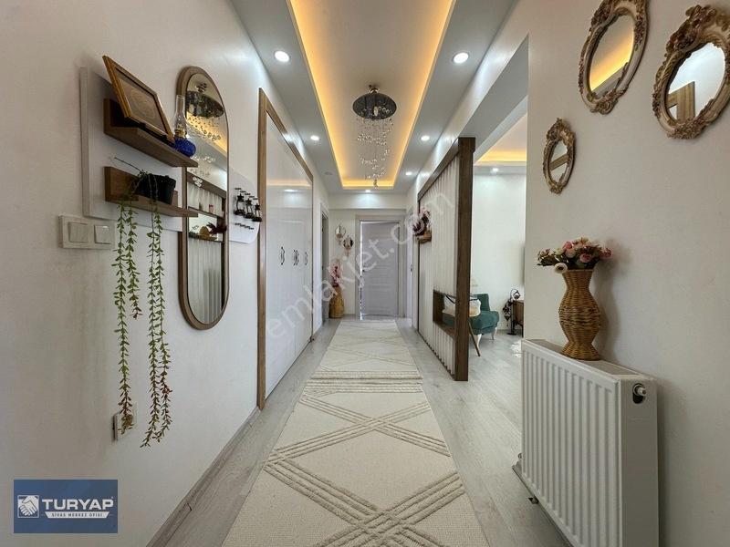 Turyap'dan Site İçerisinde 4.5+1 Yapılı Satılık Lüks Daire — fotoğraf 11