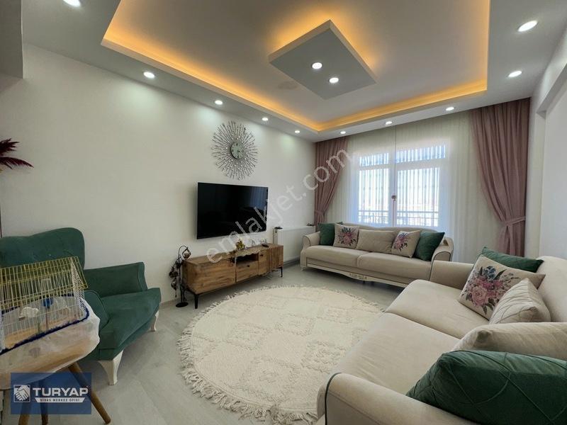 Turyap'dan Site İçerisinde 4.5+1 Yapılı Satılık Lüks Daire — fotoğraf 13