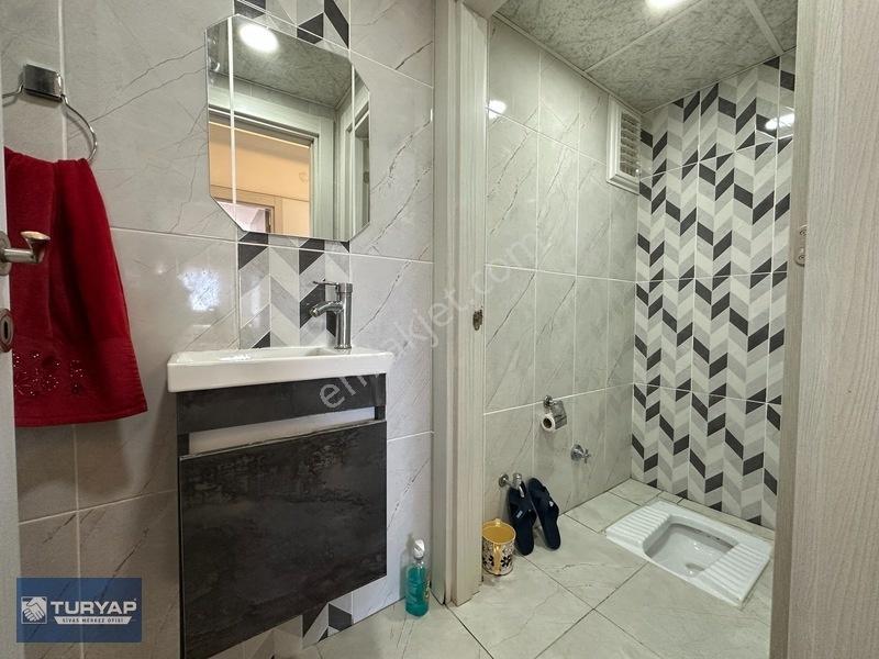 Turyap'dan Site İçerisinde 4.5+1 Yapılı Satılık Lüks Daire — fotoğraf 18
