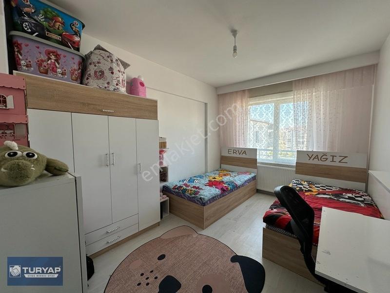 Turyap'dan Site İçerisinde 4.5+1 Yapılı Satılık Lüks Daire — fotoğraf 24
