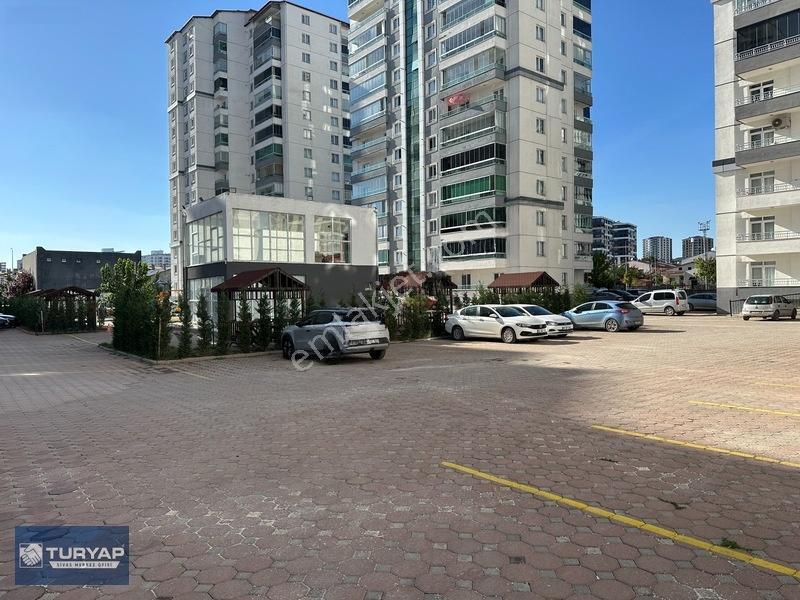 Turyap'dan Site İçerisinde 4.5+1 Yapılı Satılık Lüks Daire — fotoğraf 34