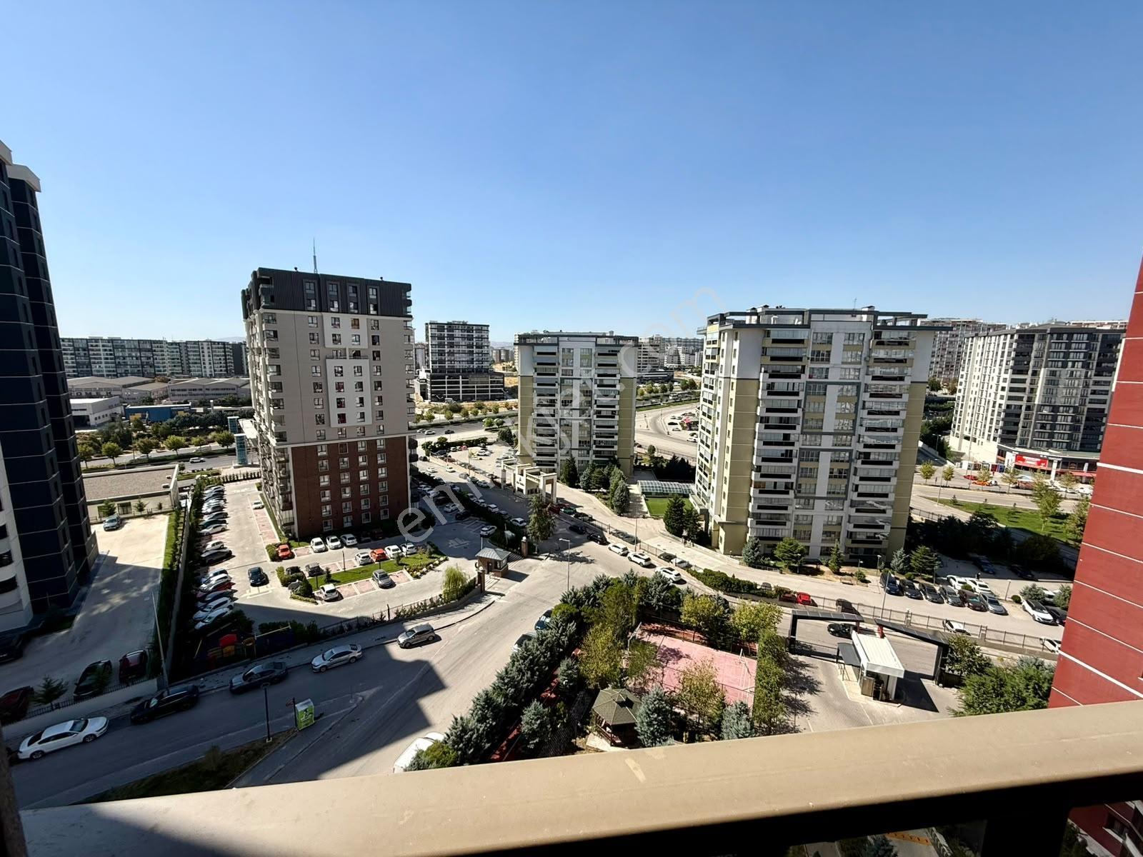 Cumhuriyet Mahallesi Metro Yakını Kök Tapu 2+1 Satılık Daire ! — fotoğraf 17