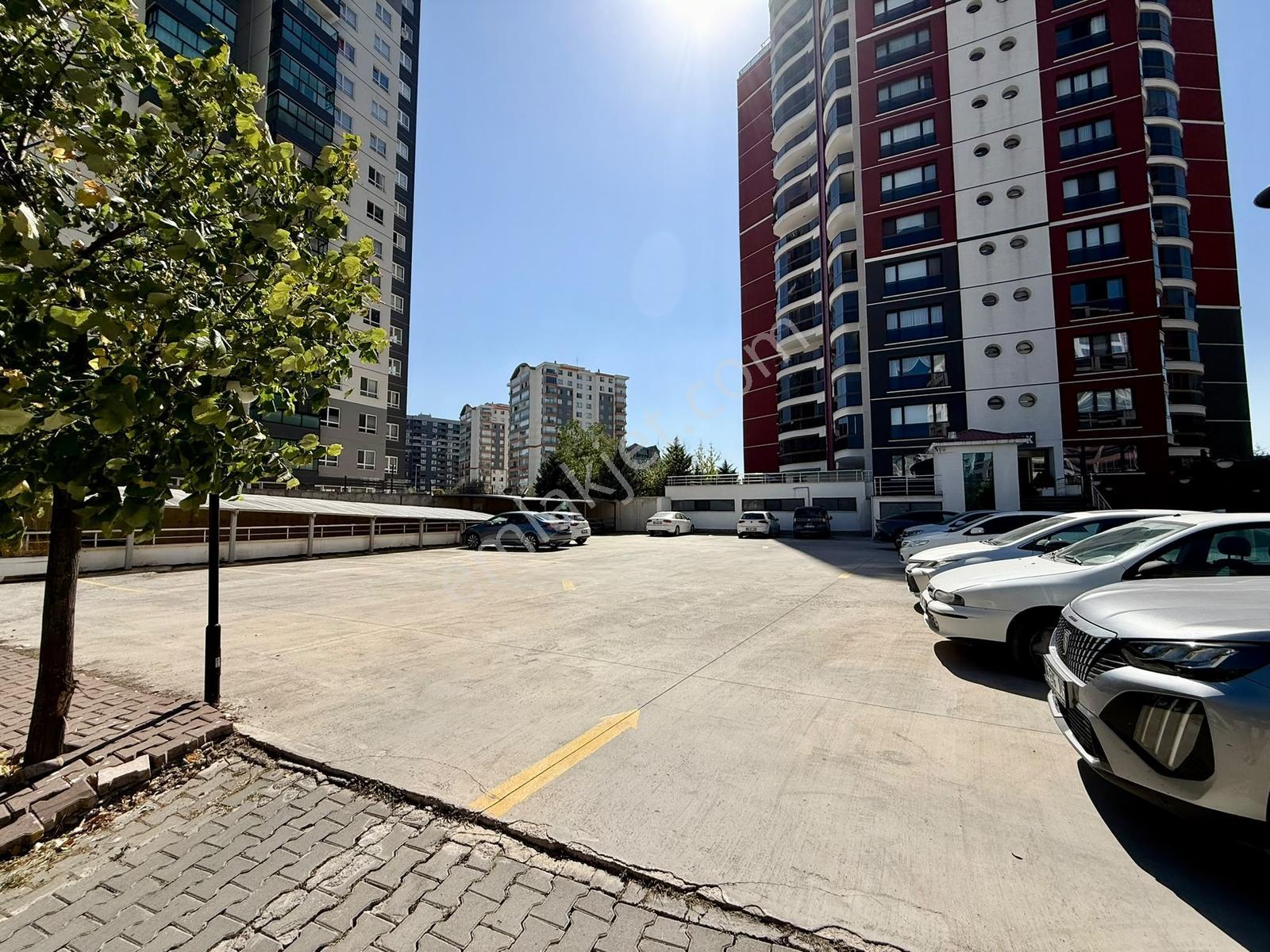Cumhuriyet Mahallesi Metro Yakını Kök Tapu 2+1 Satılık Daire ! — fotoğraf 27