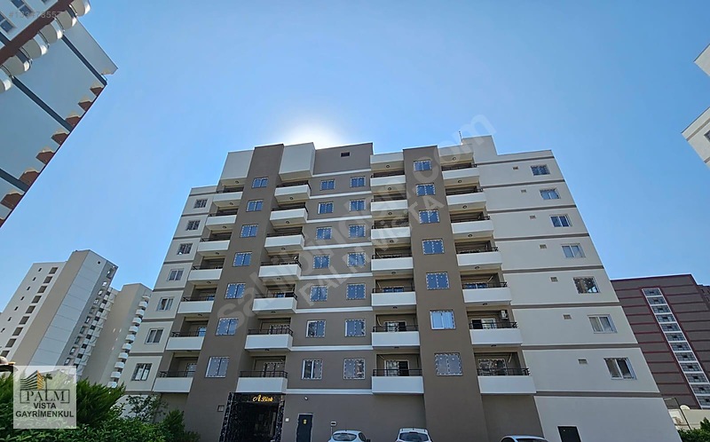 Palm Vista'Dan Mezitli Tecede Eşyalı / Eşyasız 2+1 Köşe Daire