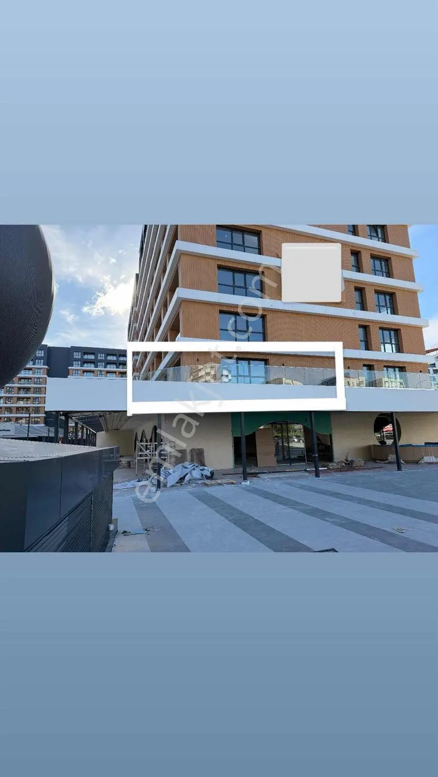 Neva Gyd - Mrf Cadde'de Çift Cepheli Teraslı 1+1 Satılık Daire — fotoğraf 3