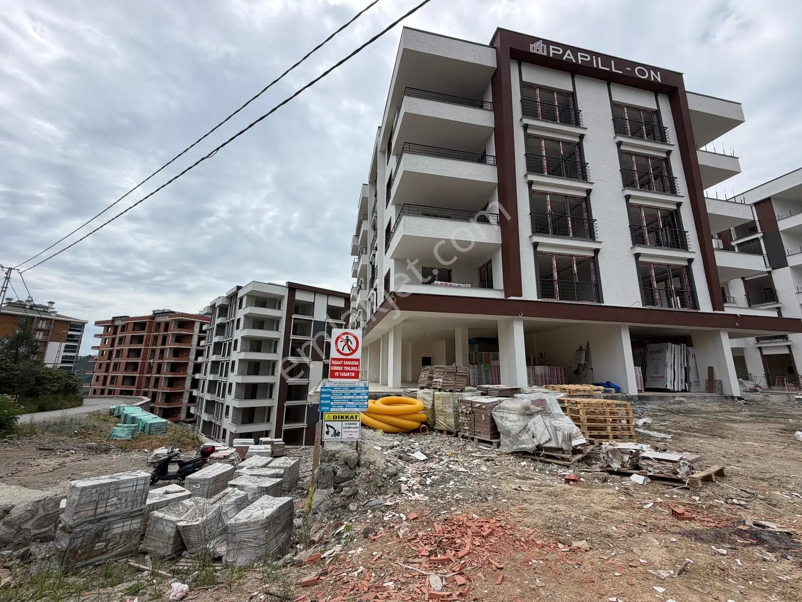Trabzon Gayrimenkulden Yıl Sonu Oturuma Hazır 2+1 Sıfır Daireler — fotoğraf 2