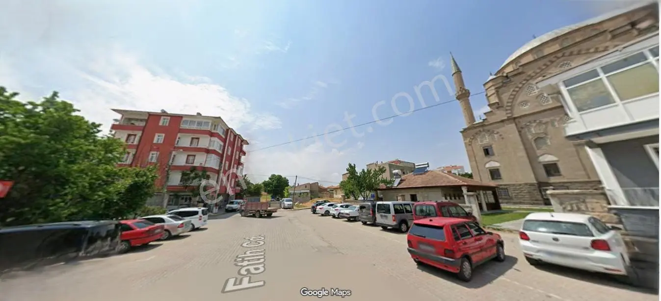 Mükemel Konumda Köşe Başı Ticari + Konut Arsası Satlık