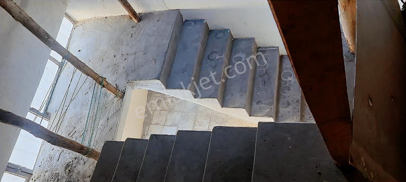 Mükemel Konumda Köşe Başı Ticari + Konut Arsası Satlık — fotoğraf 36