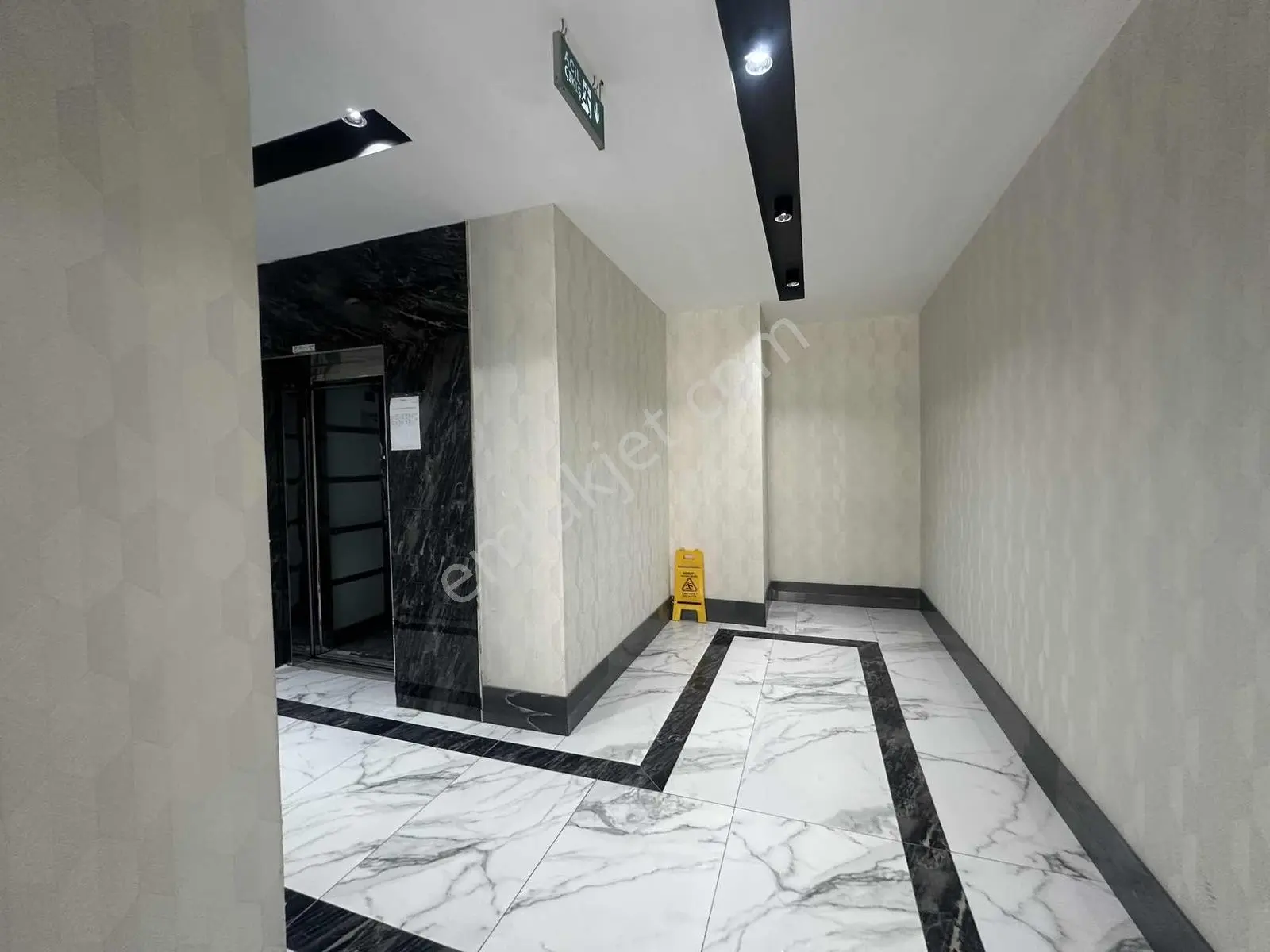 Satlık 4+1 Masrafsız Lüks Daire Site İçinde Mükemel Konumda — fotoğraf 6