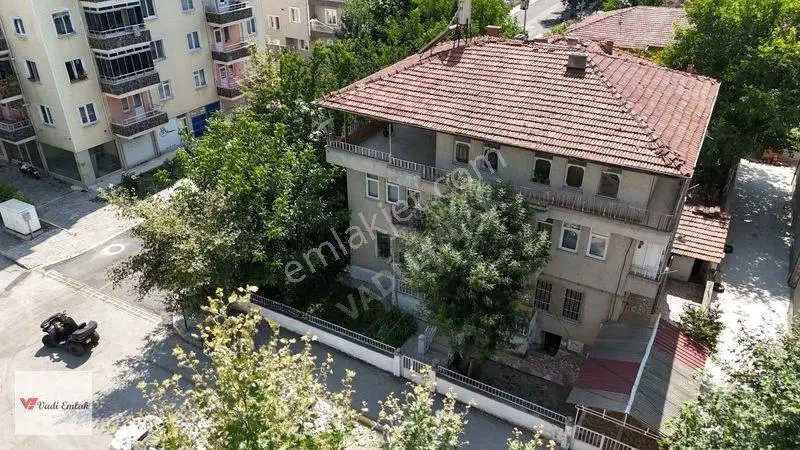 Kafe Kangonun Karşısnda Satlık Köşe Parsel Ev Ve Arsa|vadi Emlak — fotoğraf 8
