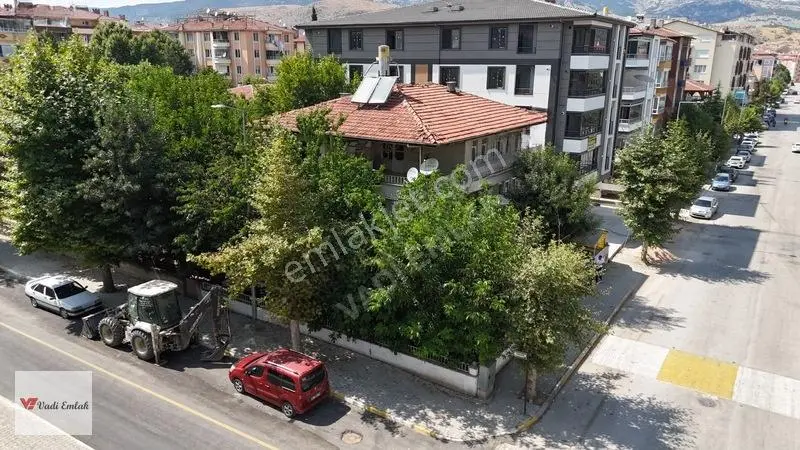Kafe Kangonun Karşısnda Satlık Köşe Parsel Ev Ve Arsa|vadi Emlak — fotoğraf 13
