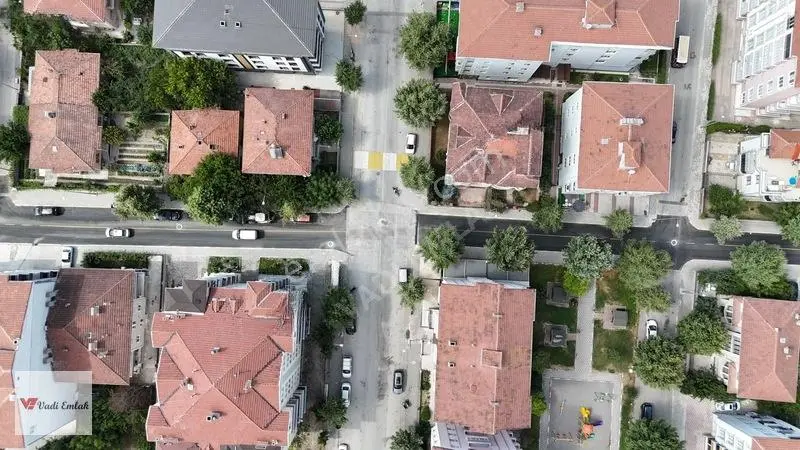 Kafe Kangonun Karşısnda Satlık Köşe Parsel Ev Ve Arsa|vadi Emlak — fotoğraf 19